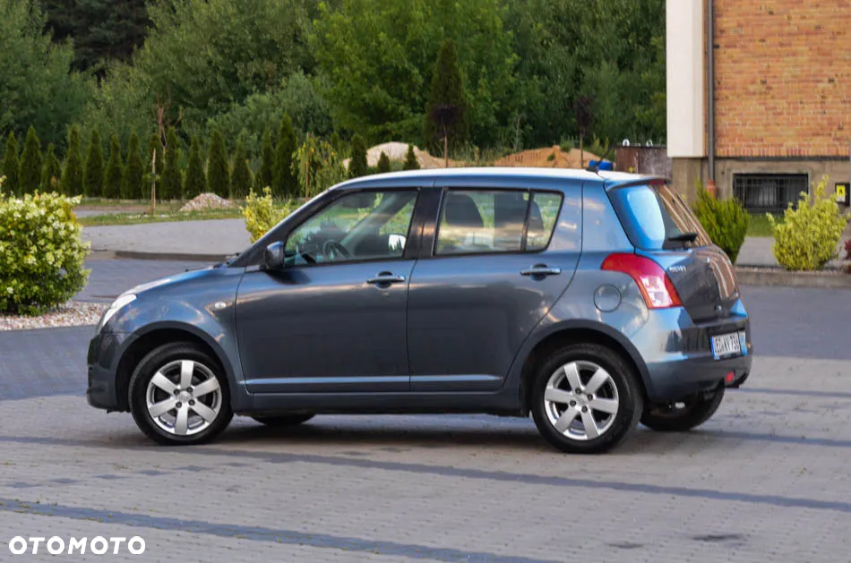 Suzuki Swift 1.3 4x4 Comfort - 23