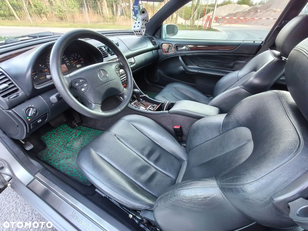 Mercedes-Benz CLK - 13