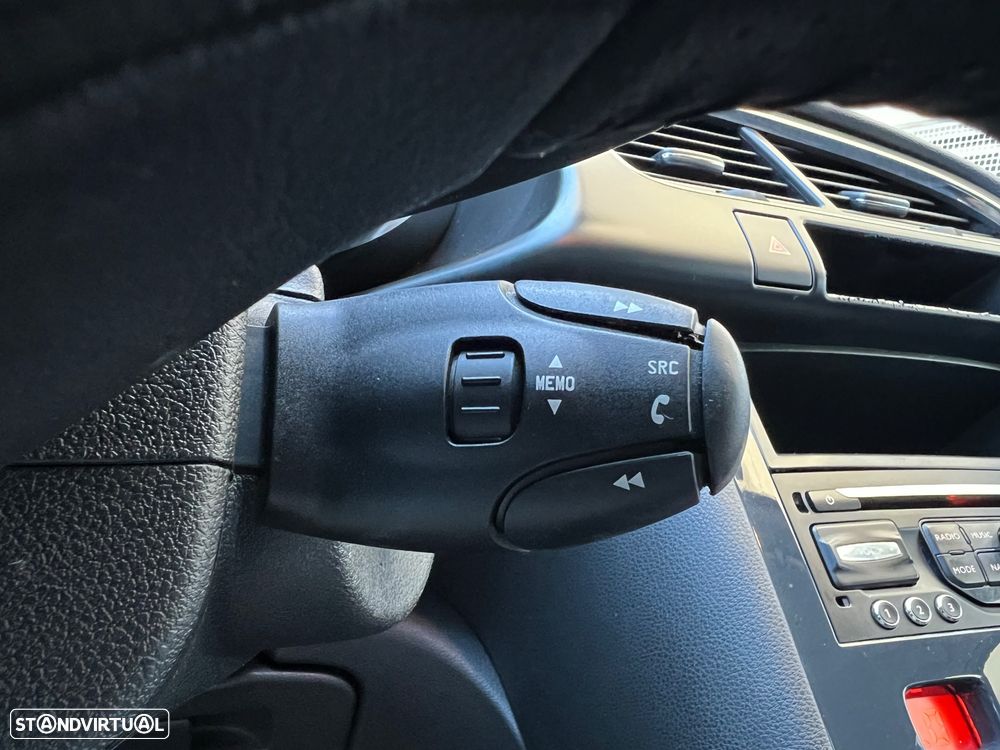 Peugeot 3008 1.6 BlueHDi Style EAT6 - 39