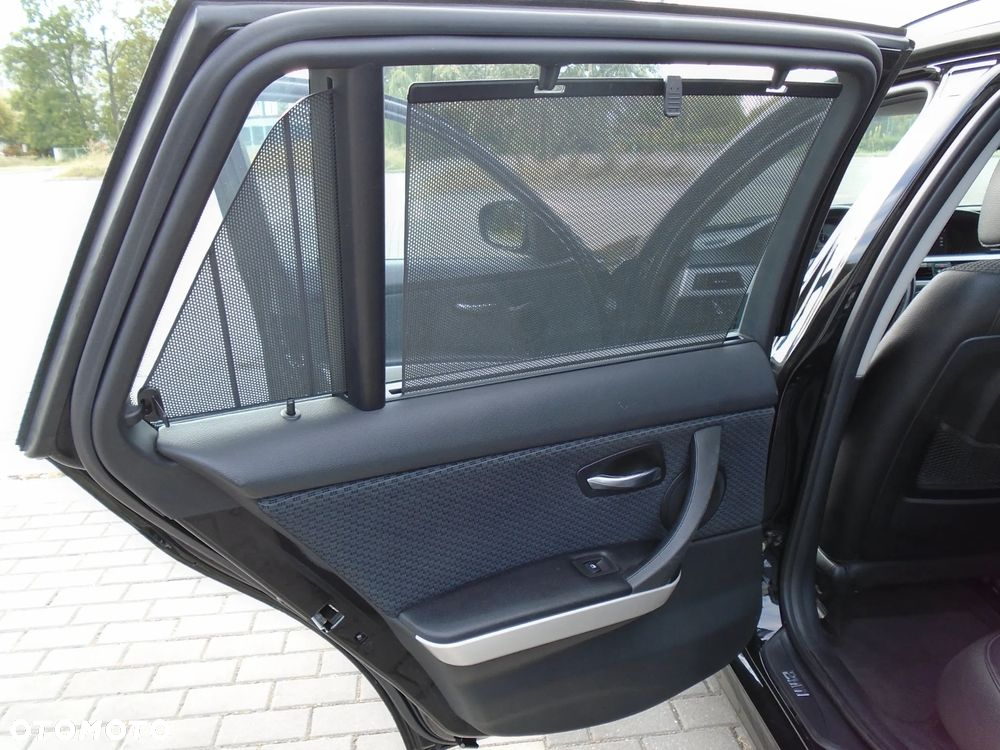 BMW Seria 3 318d - 17