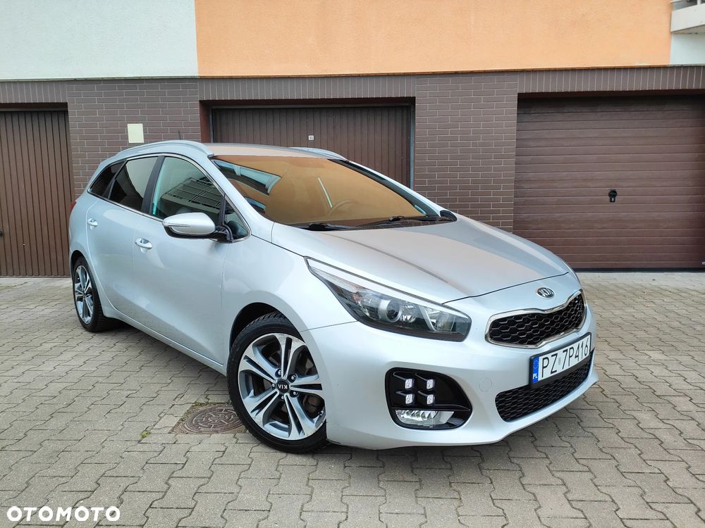 Kia Ceed 1.6 CRDi 136 ISG SW GT Line - 3