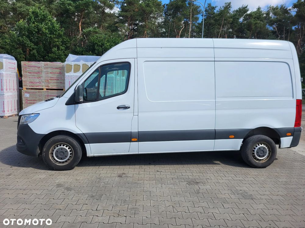 Mercedes-Benz Sprinter - 4