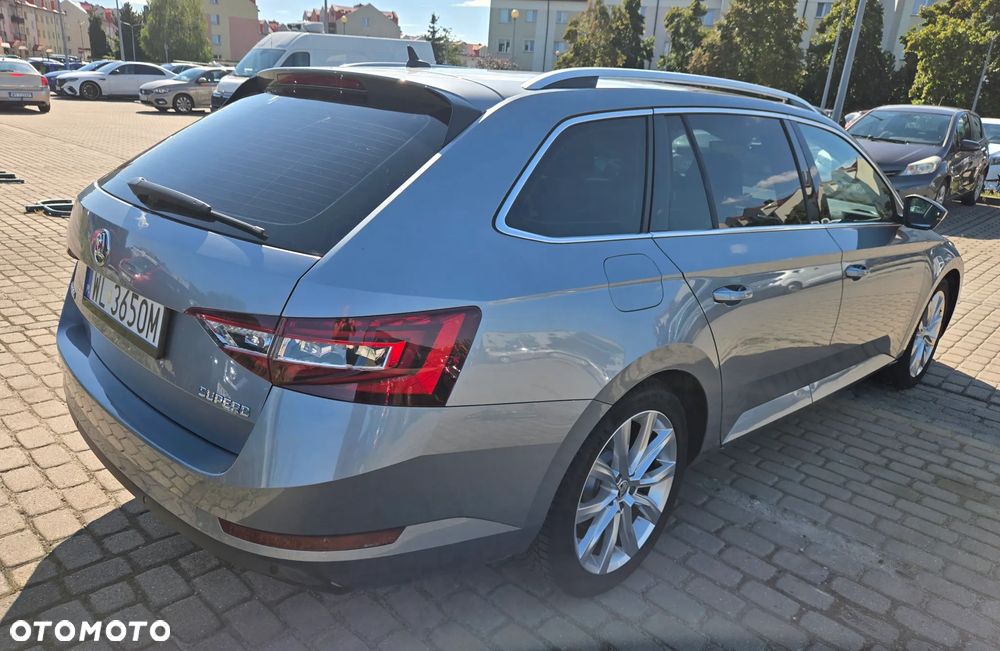 Skoda Superb 2.0 TDI 4x4 Style DSG - 4