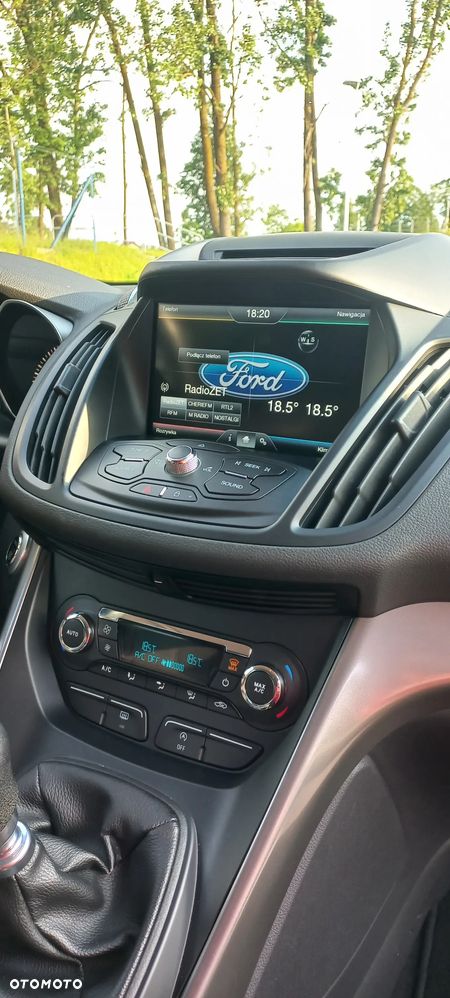 Ford Kuga - 37
