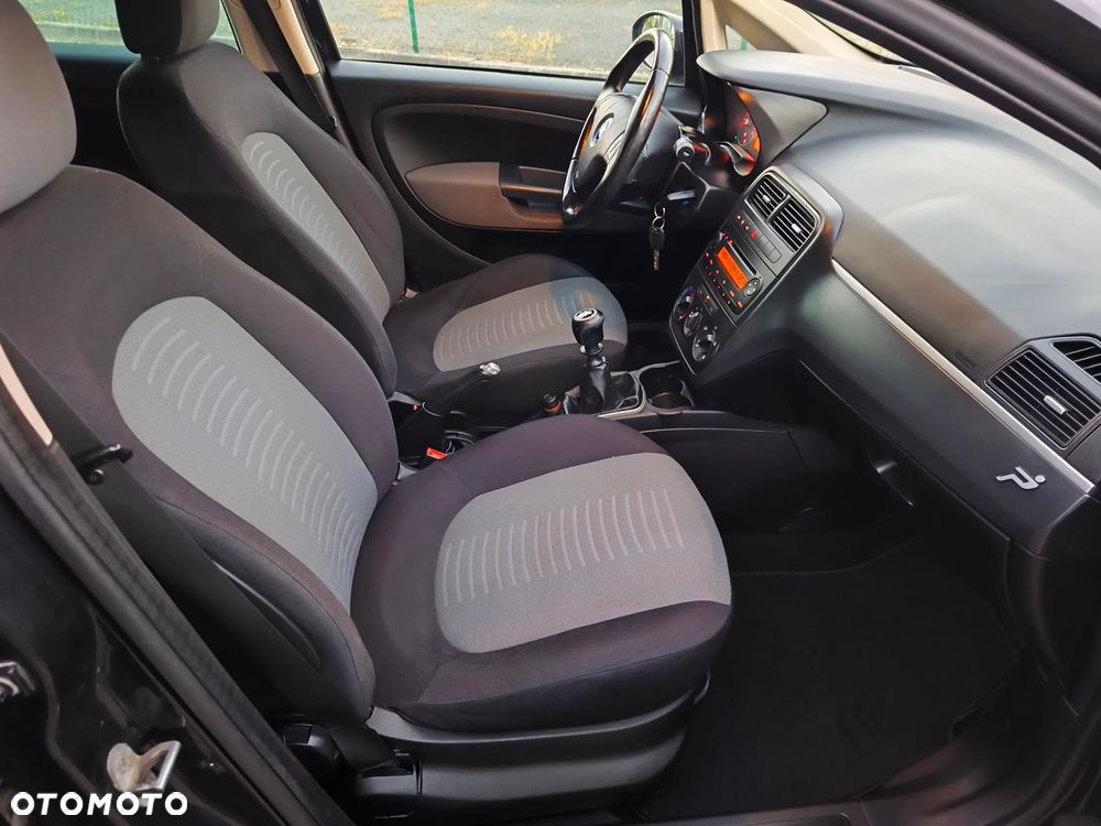 Fiat Punto 1.4 16V Dynamic - 30