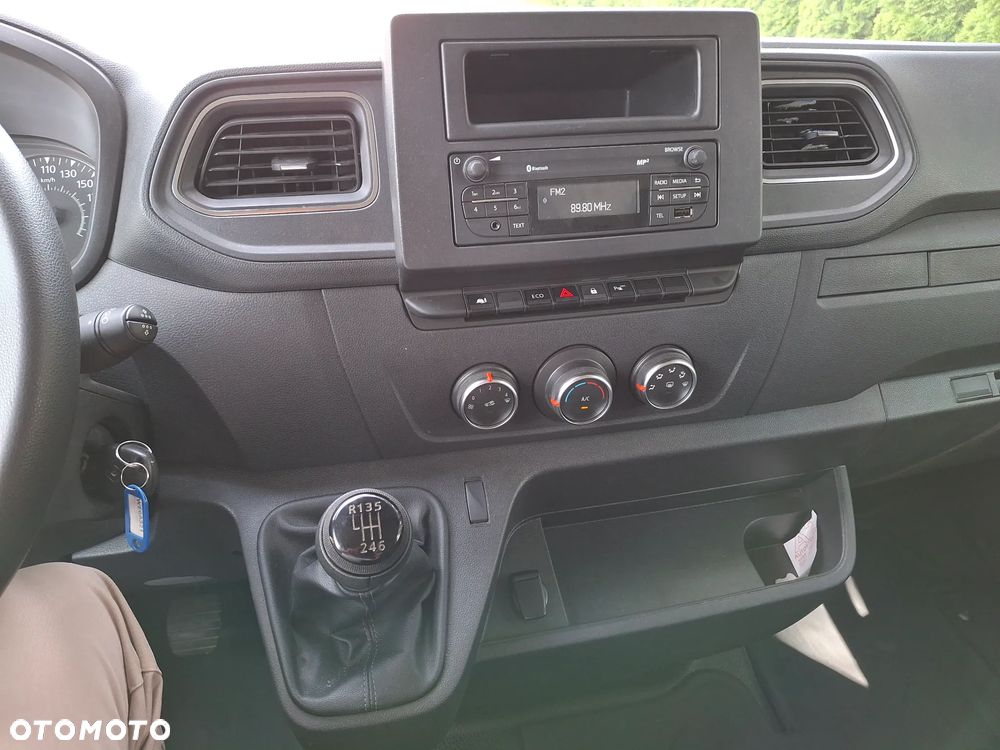 Renault Master 2.3 dci  136 KM L2H2 Salon PL - 22