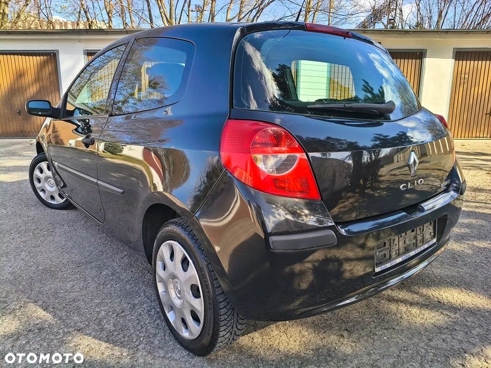 Renault Clio 1.2 16V Authentique - 6