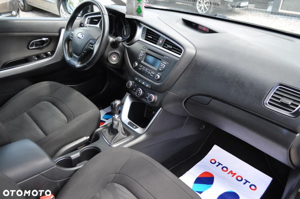 Kia Ceed - 15