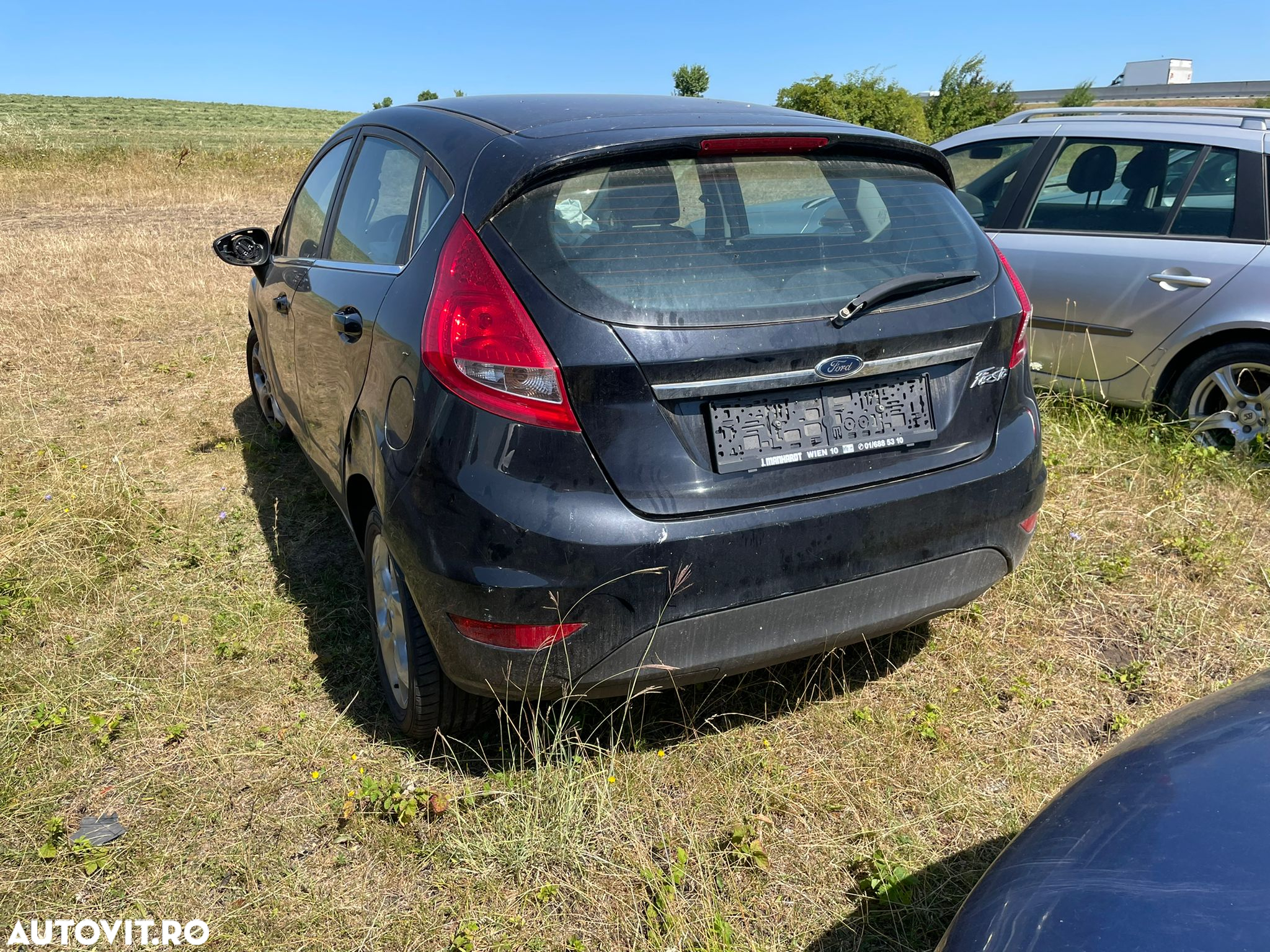 Dezmembrez piese Ford Fiesta 6 - 3