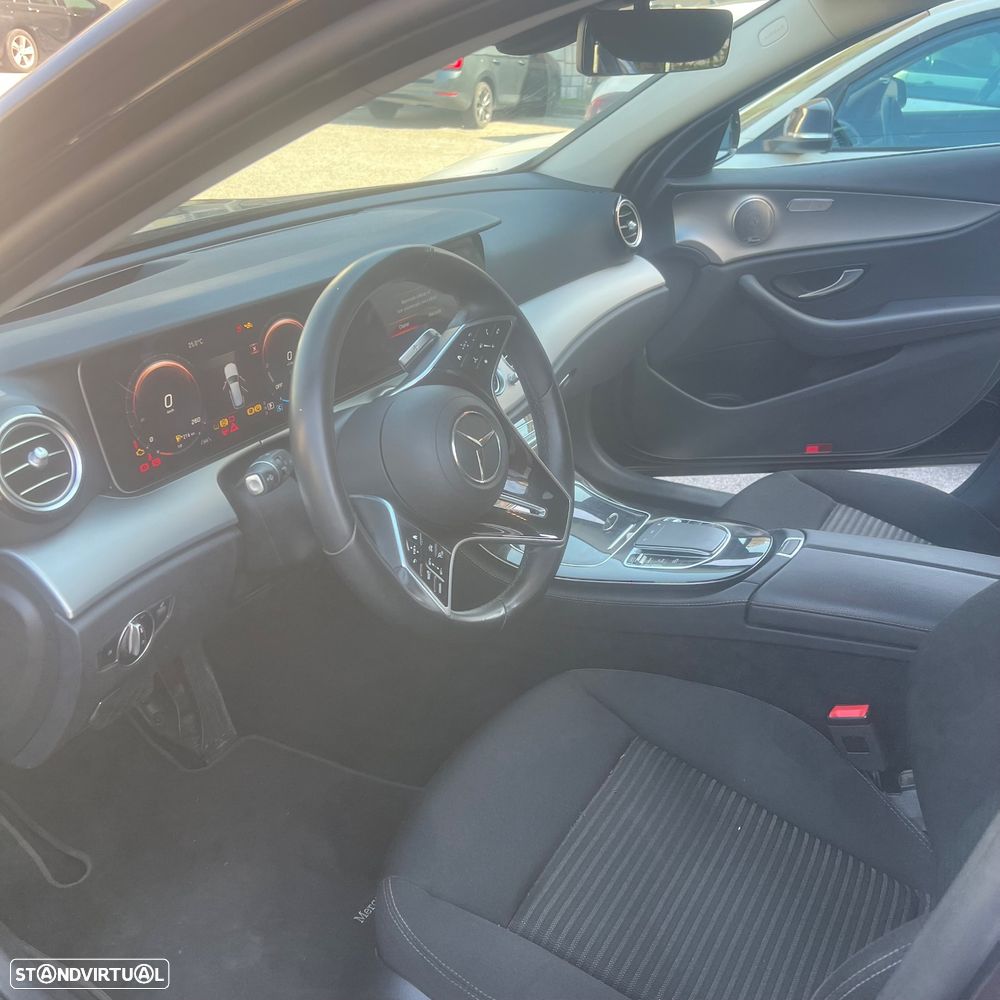 Mercedes-Benz E 300 de 4Matic 9G-TRONIC Avantgarde - 26