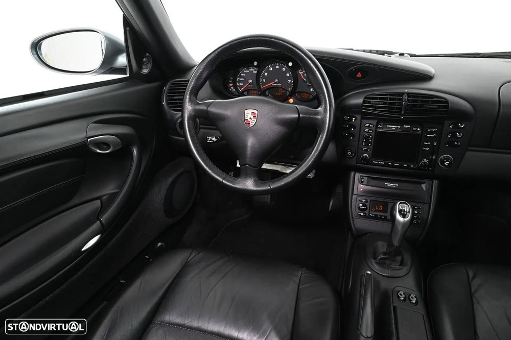 Porsche 911 (996) Carrera 4 Coupé - 19