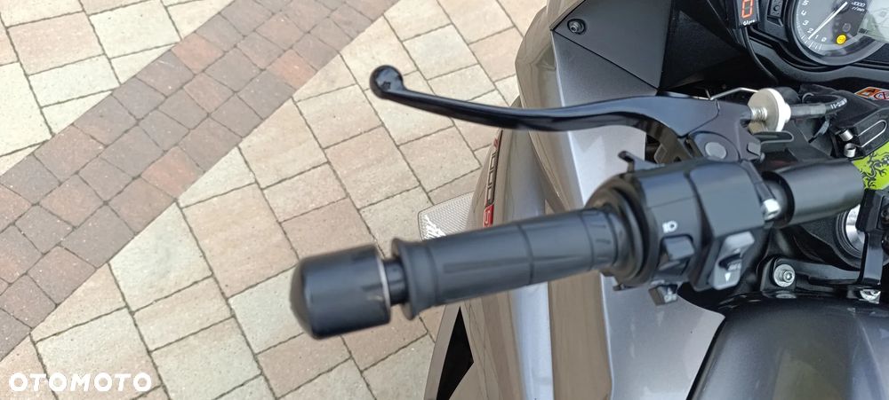 Kawasaki Ninja 1000 SX - 13