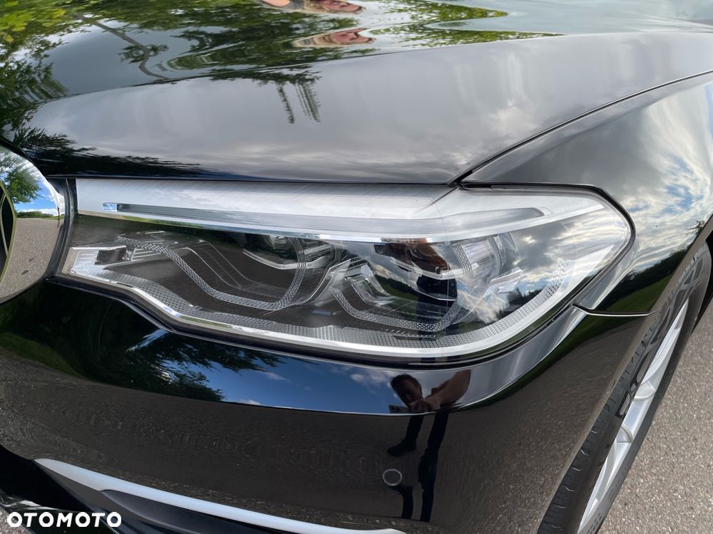 BMW Seria 5 520d - 25