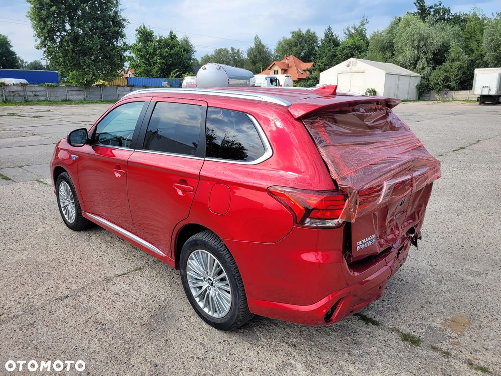 Mitsubishi Outlander 2.0 Intense 4WD CVT - 19