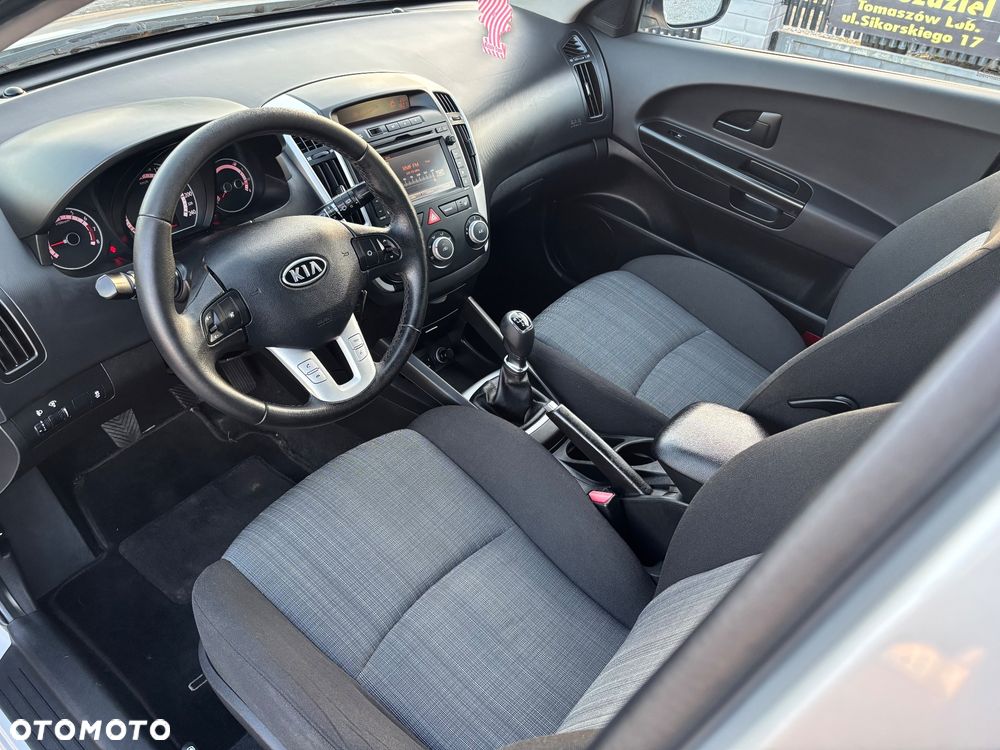 Kia Ceed - 6