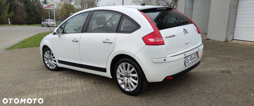 Citroën C4 HDi 110 FAP EGS6 Exclusive - 7