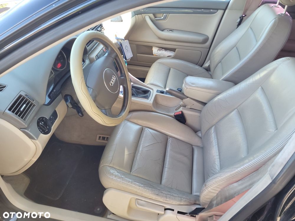 Audi A4 Limousine - 5