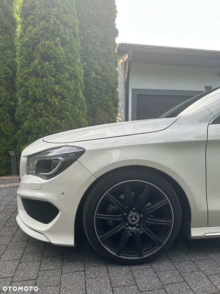 Mercedes-Benz CLA 200 7G-DCT - 3