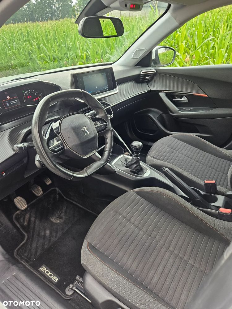 Peugeot 2008 BlueHDi 100 STOP & START Style - 4