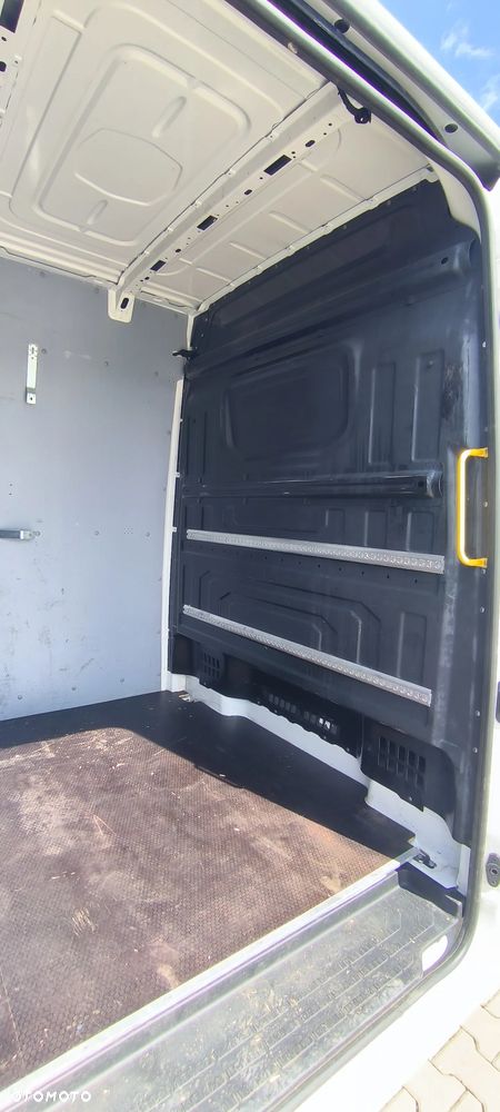 Volkswagen Crafter 35 - 10