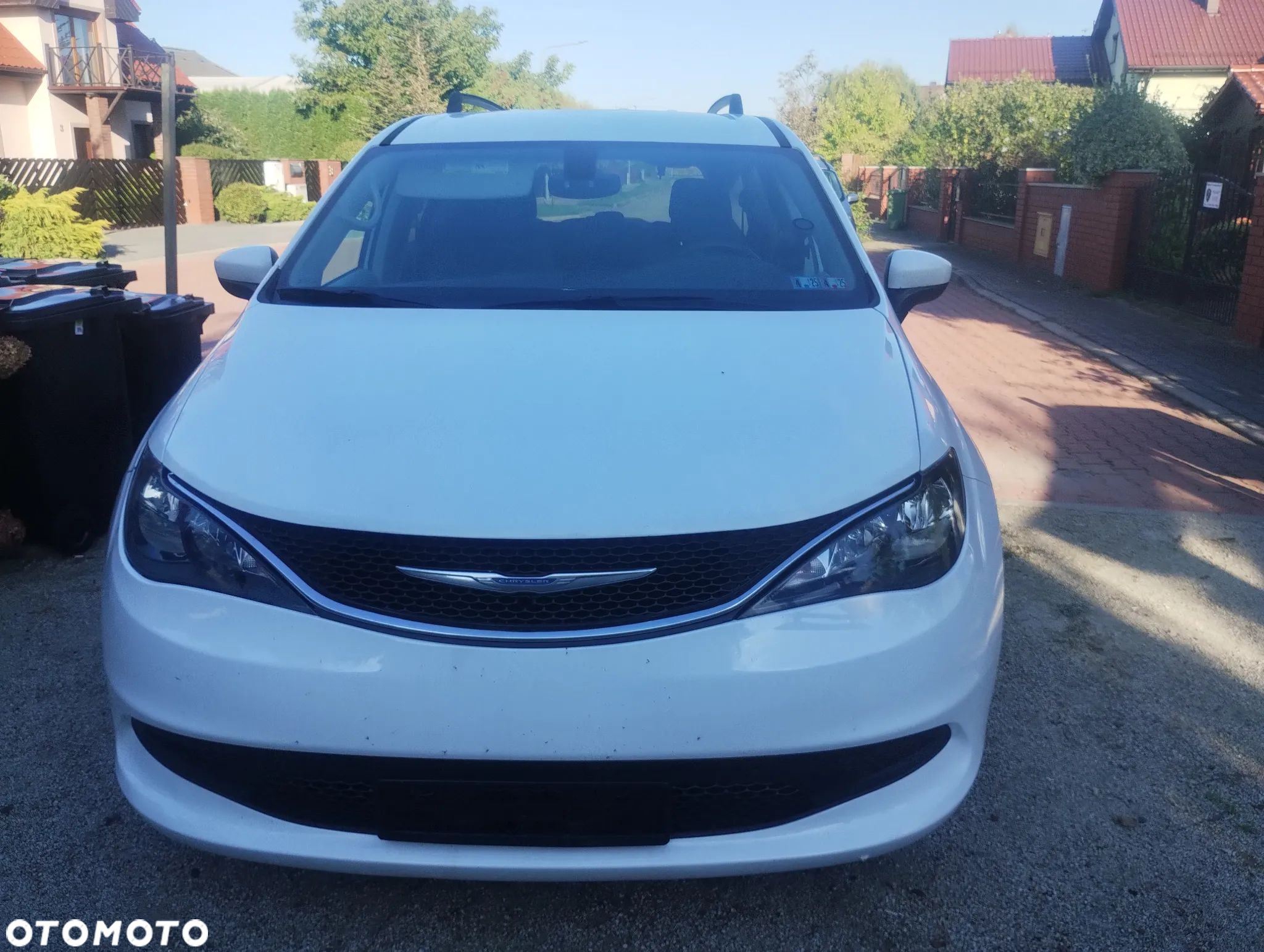 Chrysler Pacifica - 1