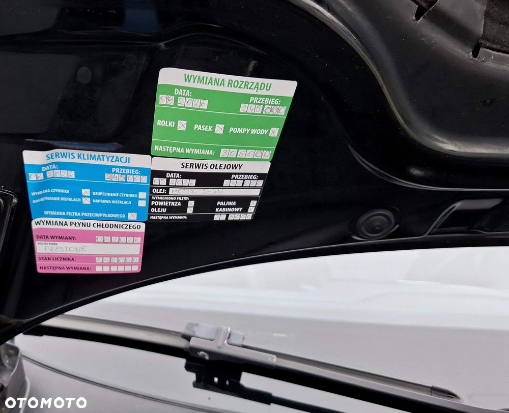 Skoda Octavia 2.0 TDI CR DPF RS - 24