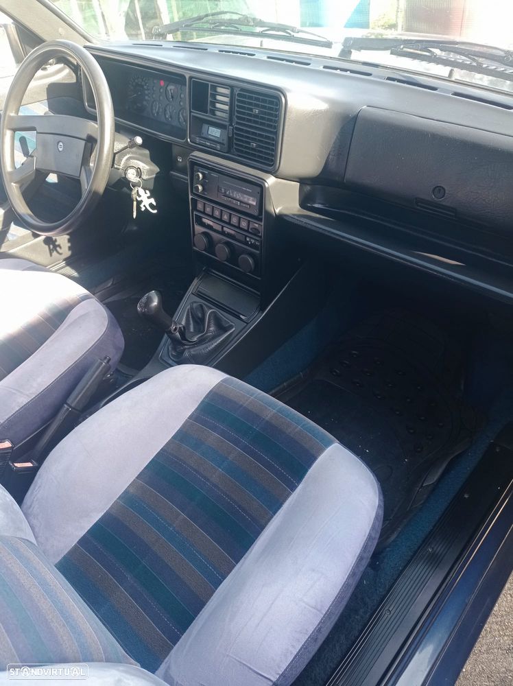 Lancia Delta 1.3 LX - 9