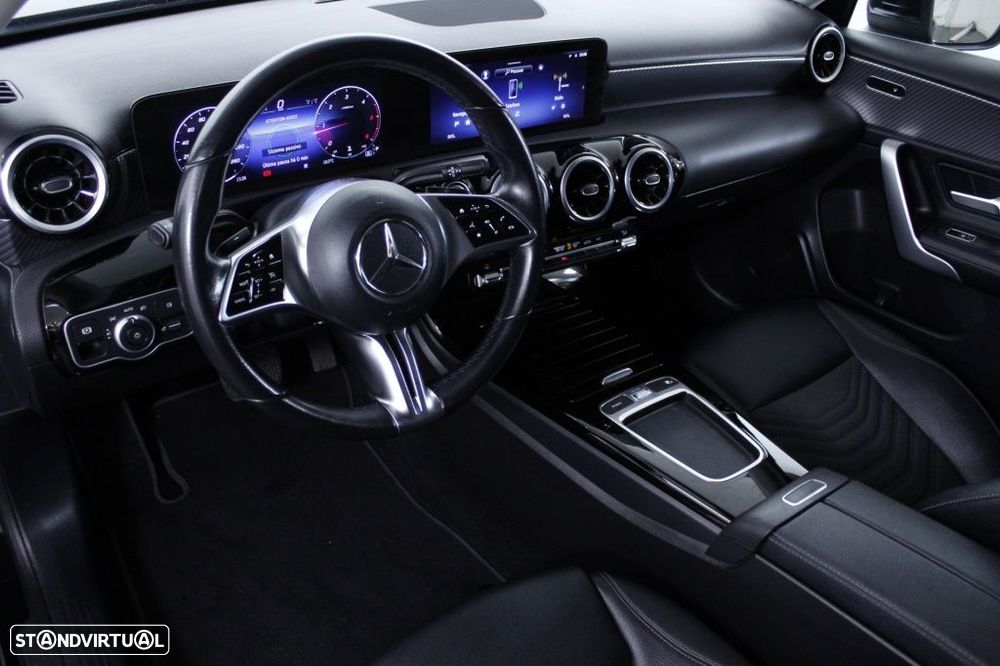 Mercedes-Benz A 200 d - 33