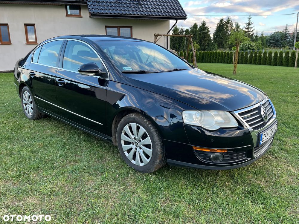 Volkswagen Passat 1.9 TDI DPF BlueMotion - 1