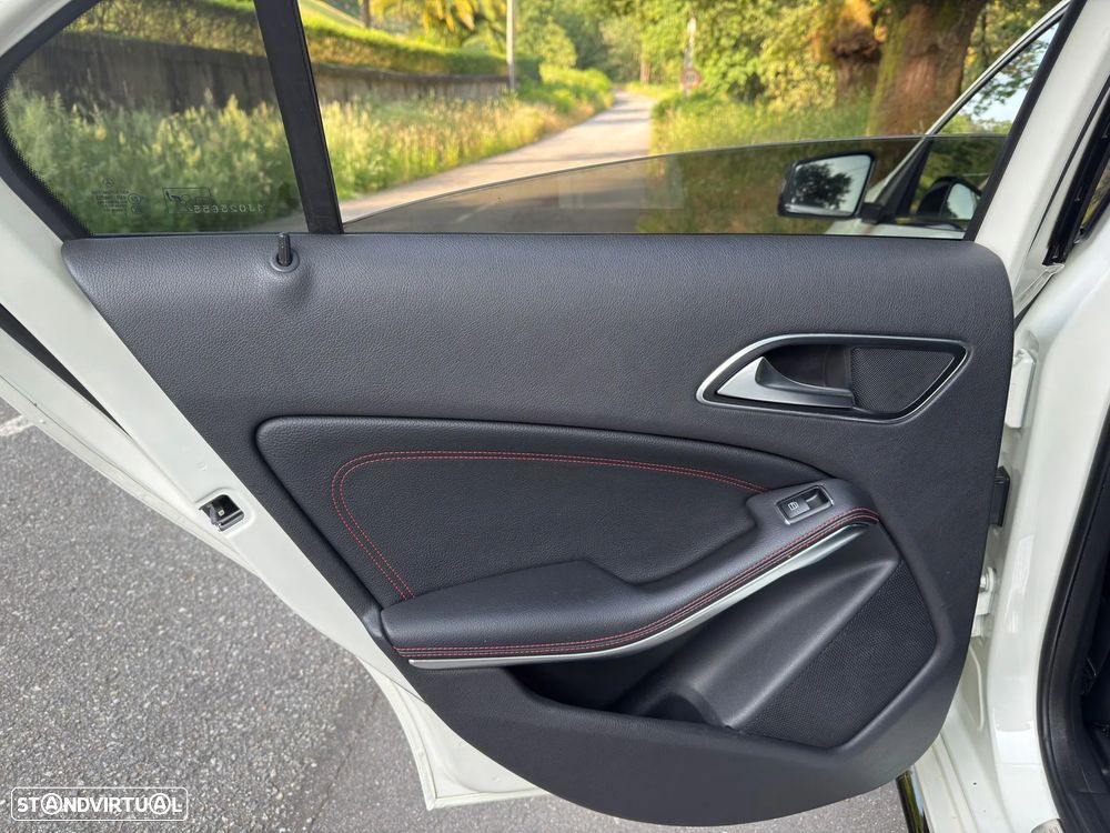 Mercedes-Benz A 220 CDI (BlueEFFICIENCY) 7G-DCT AMG Sport - 38