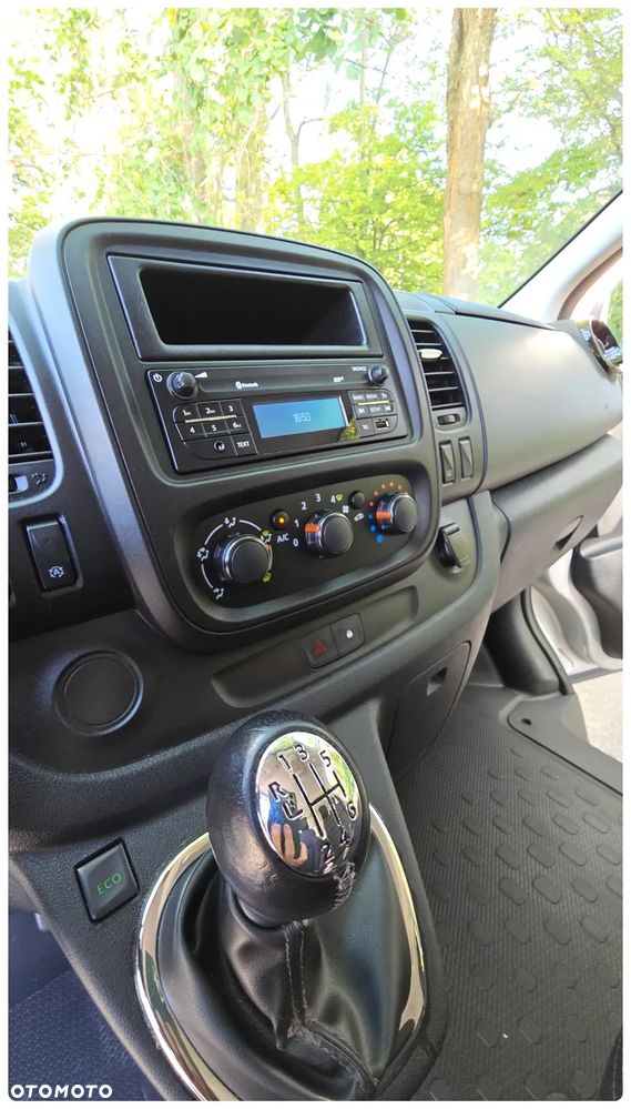 Opel Vivaro L2H1 2,9t Elegance - 11