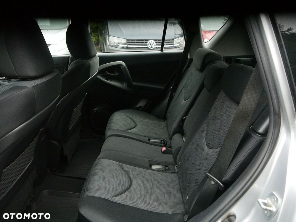 Toyota RAV4 2.2 D-4D 4x4 Sol - 31