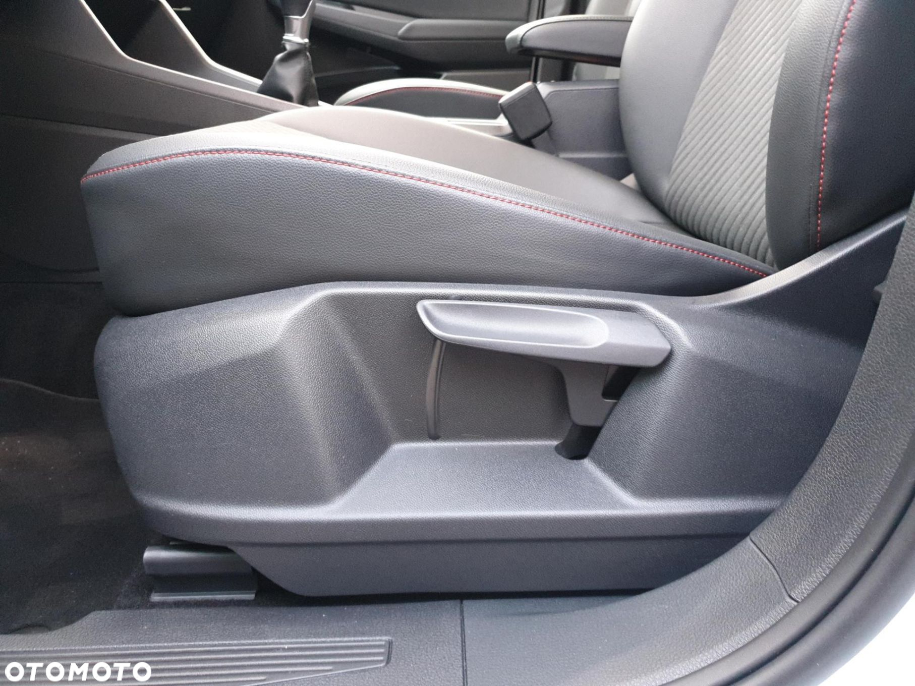 Ford Tourneo Connect Grand 2.0 EcoBlue Sport - 28