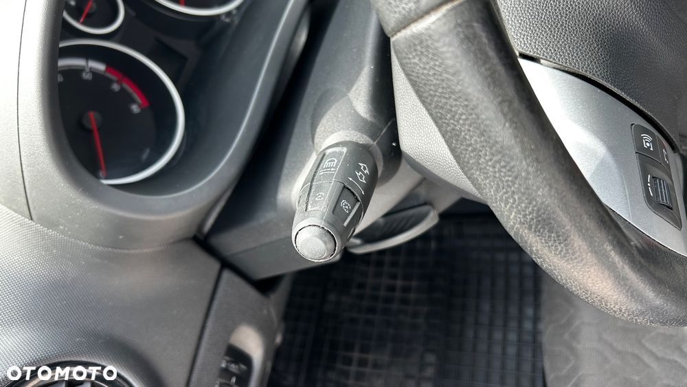Opel Corsa 1.4 Cosmo - 14