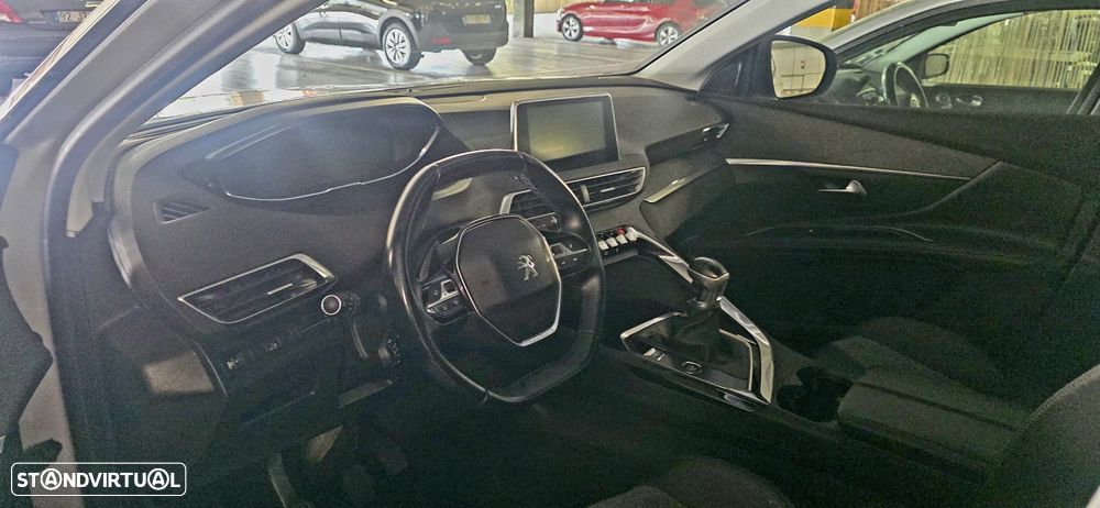 Peugeot 5008 PureTech 130 Stop & Start Allure Pack - 10
