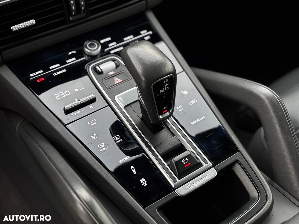 Porsche Cayenne - 11