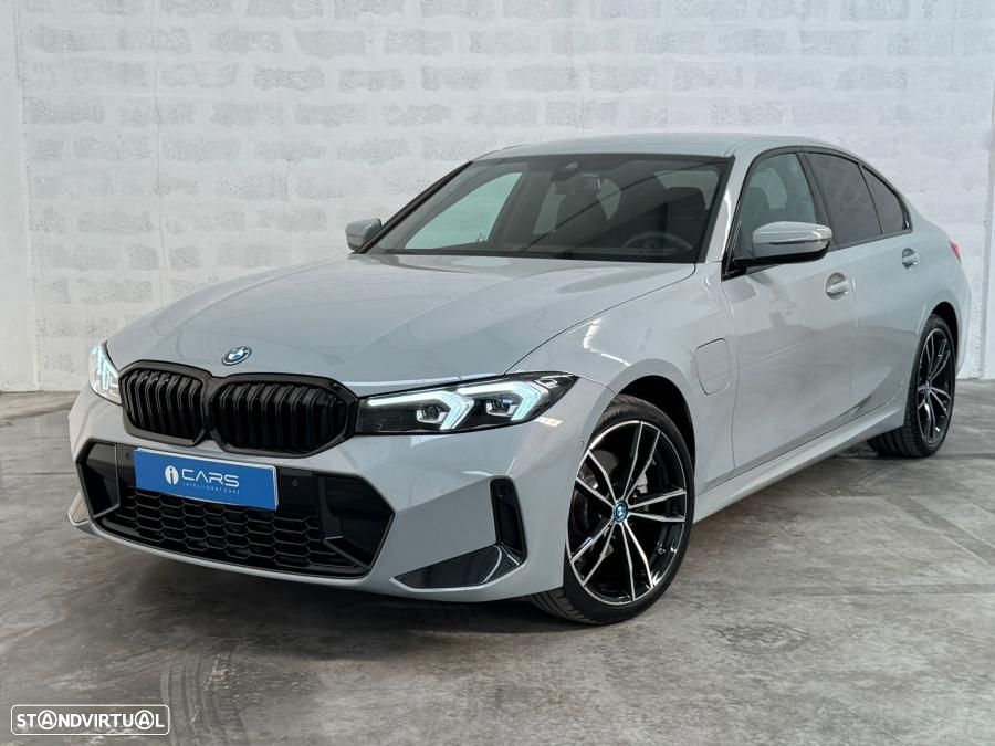 BMW 330 e Touring Pack Desportivo M Auto - 7