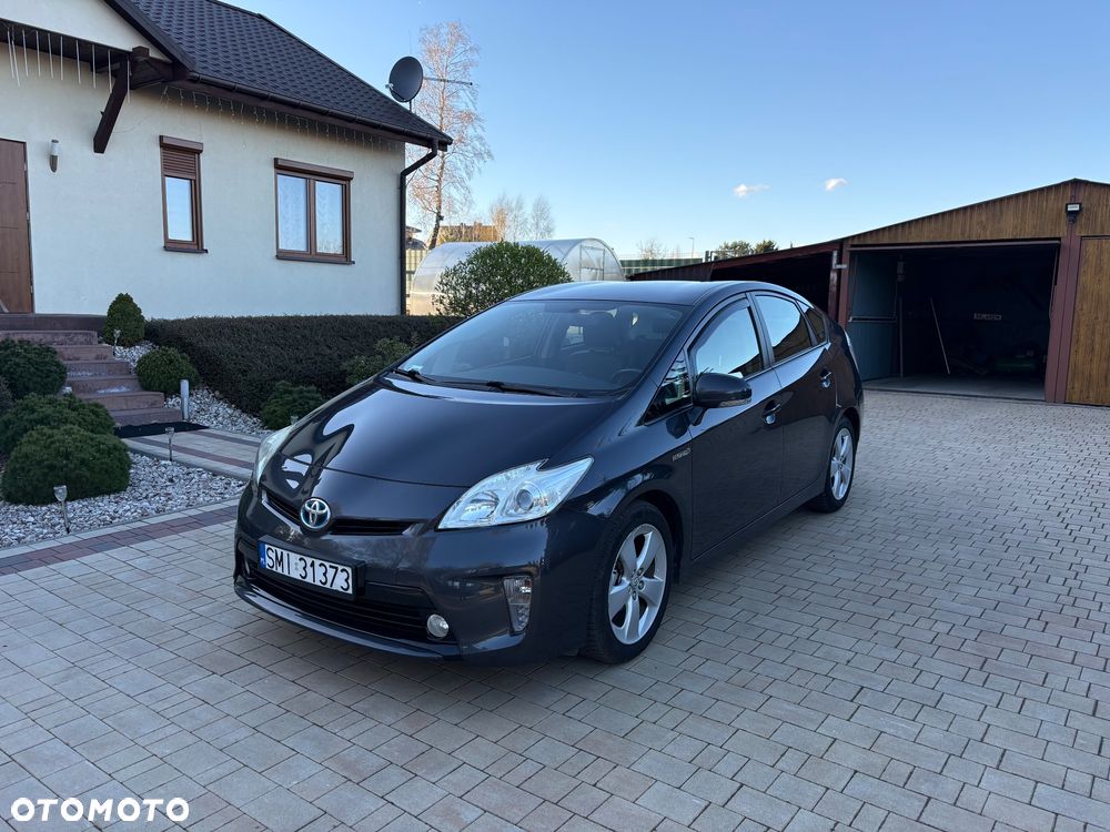 Toyota Prius (Hybrid) - 5