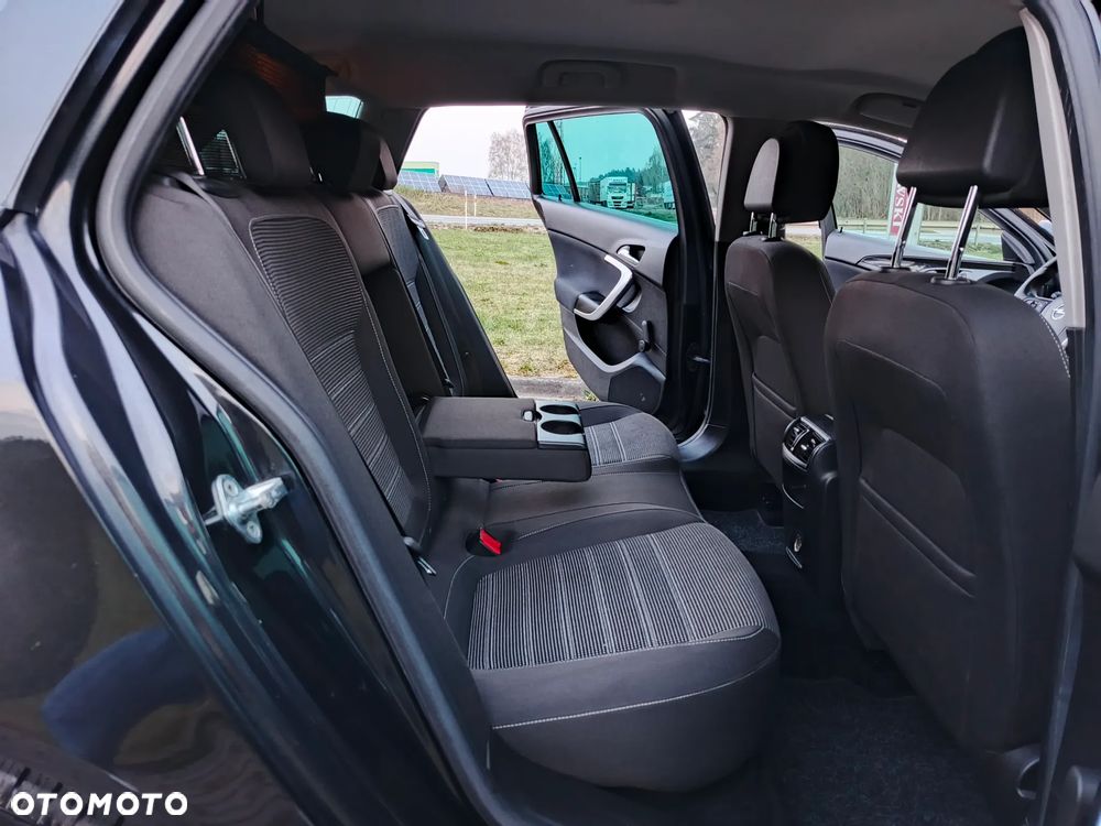 Opel Insignia 1.8 Sport - 16