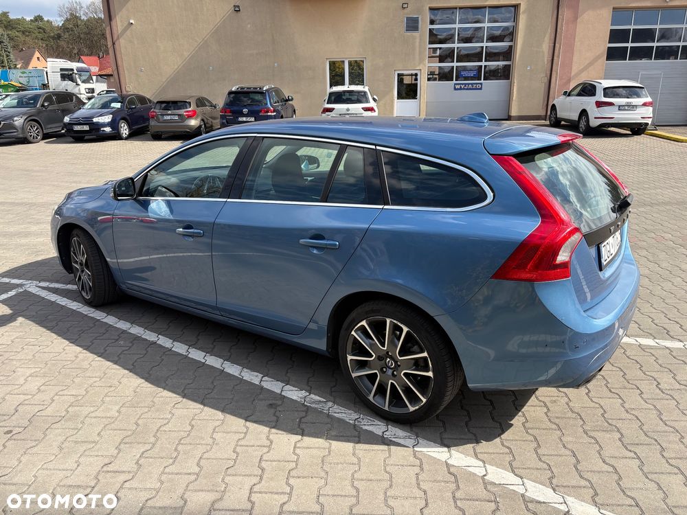 Volvo V60 D4 Drive-E Momentum - 9