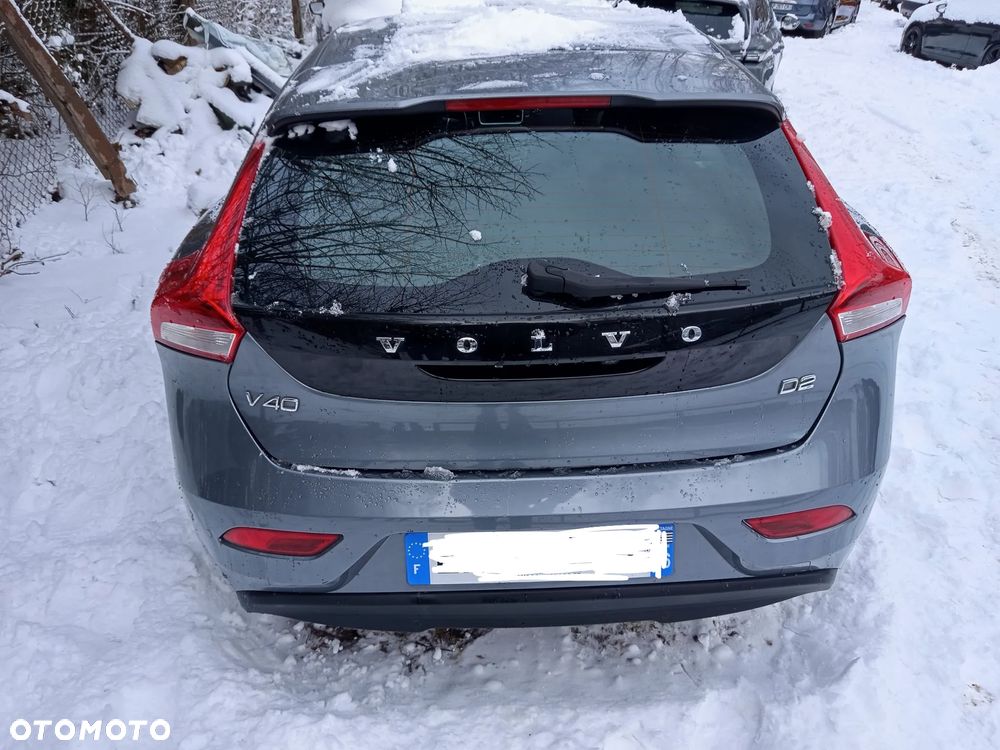 Volvo V40 - 16