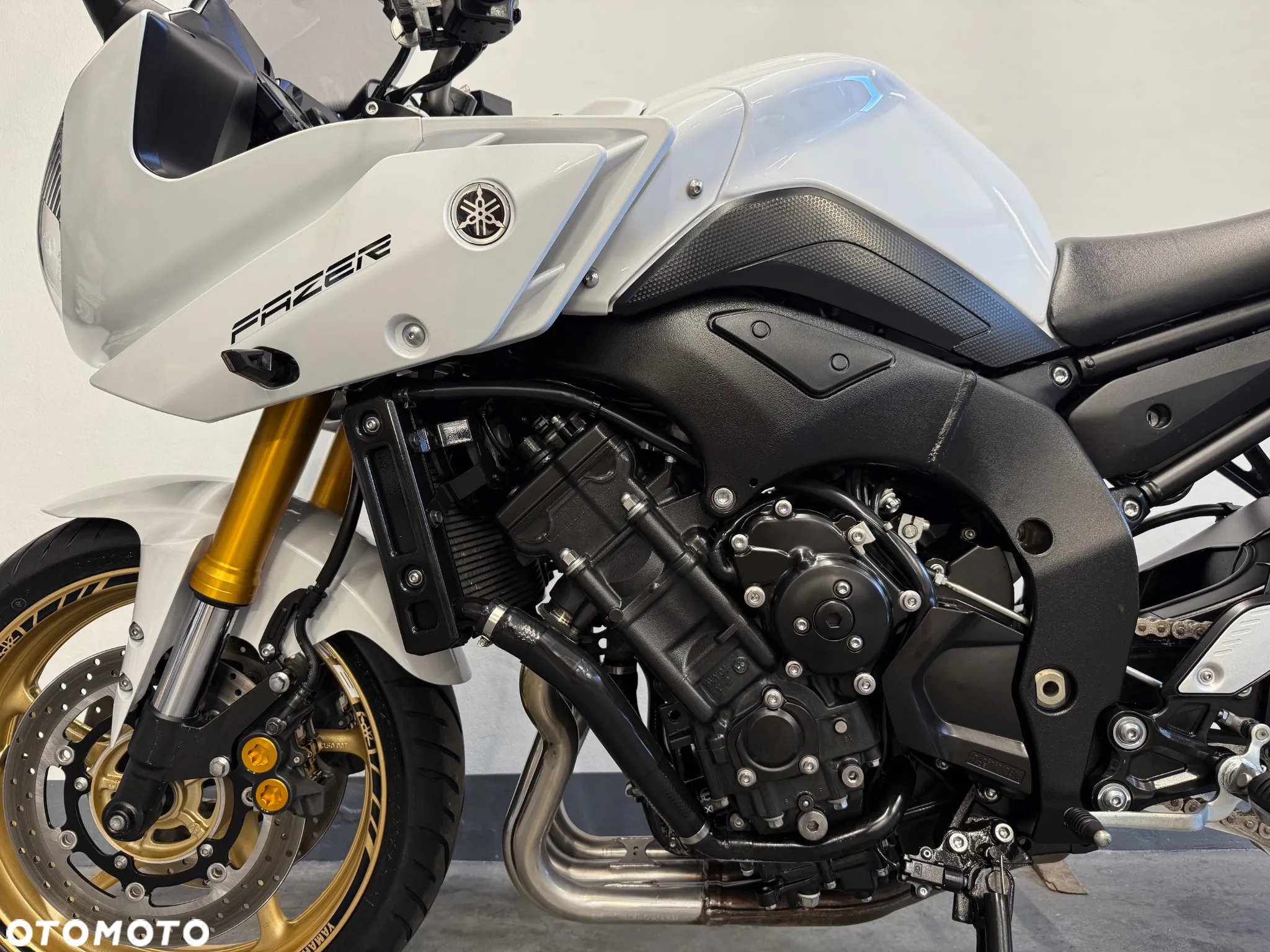 Yamaha FZ8 - 11