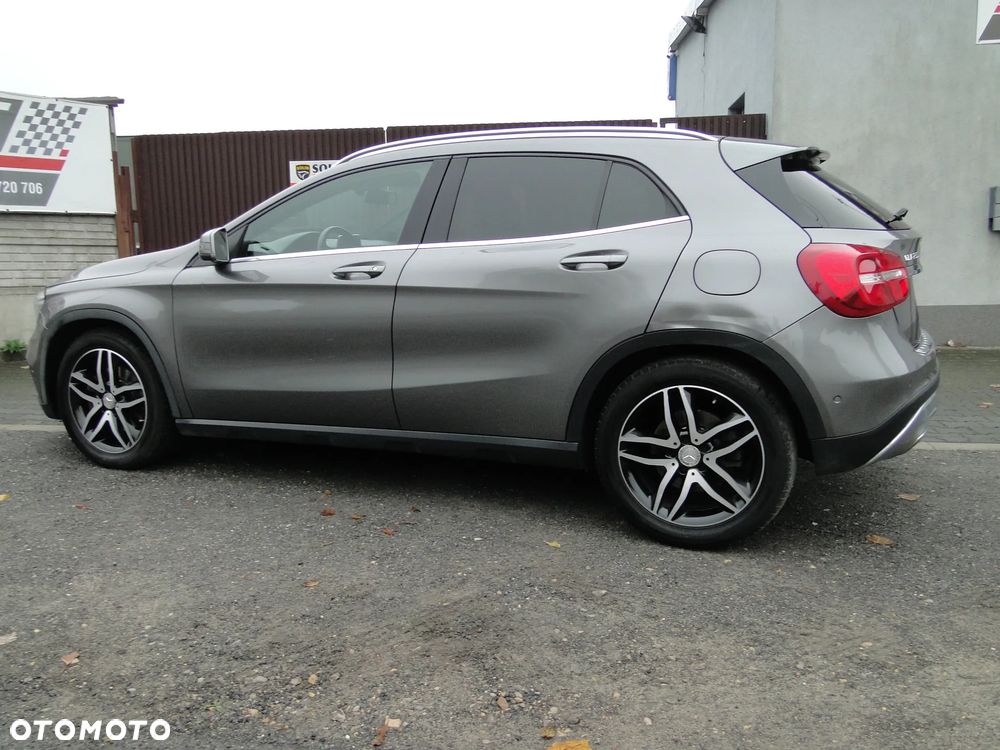 Mercedes-Benz GLA 250 4-Matic - 13