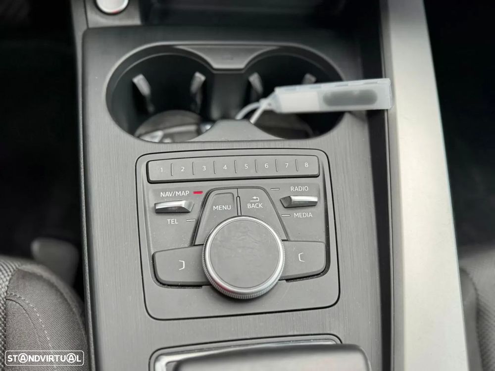 Audi A4 Avant 2.0 TDI S tronic - 14