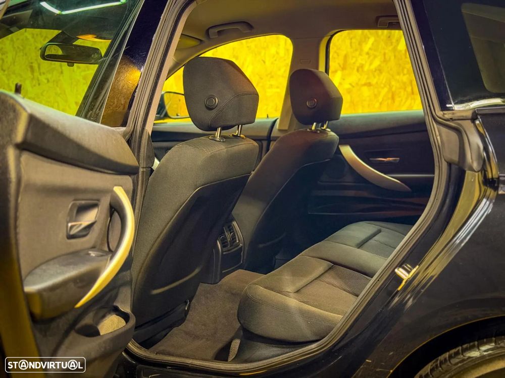 BMW 320 Gran Turismo d Auto - 31