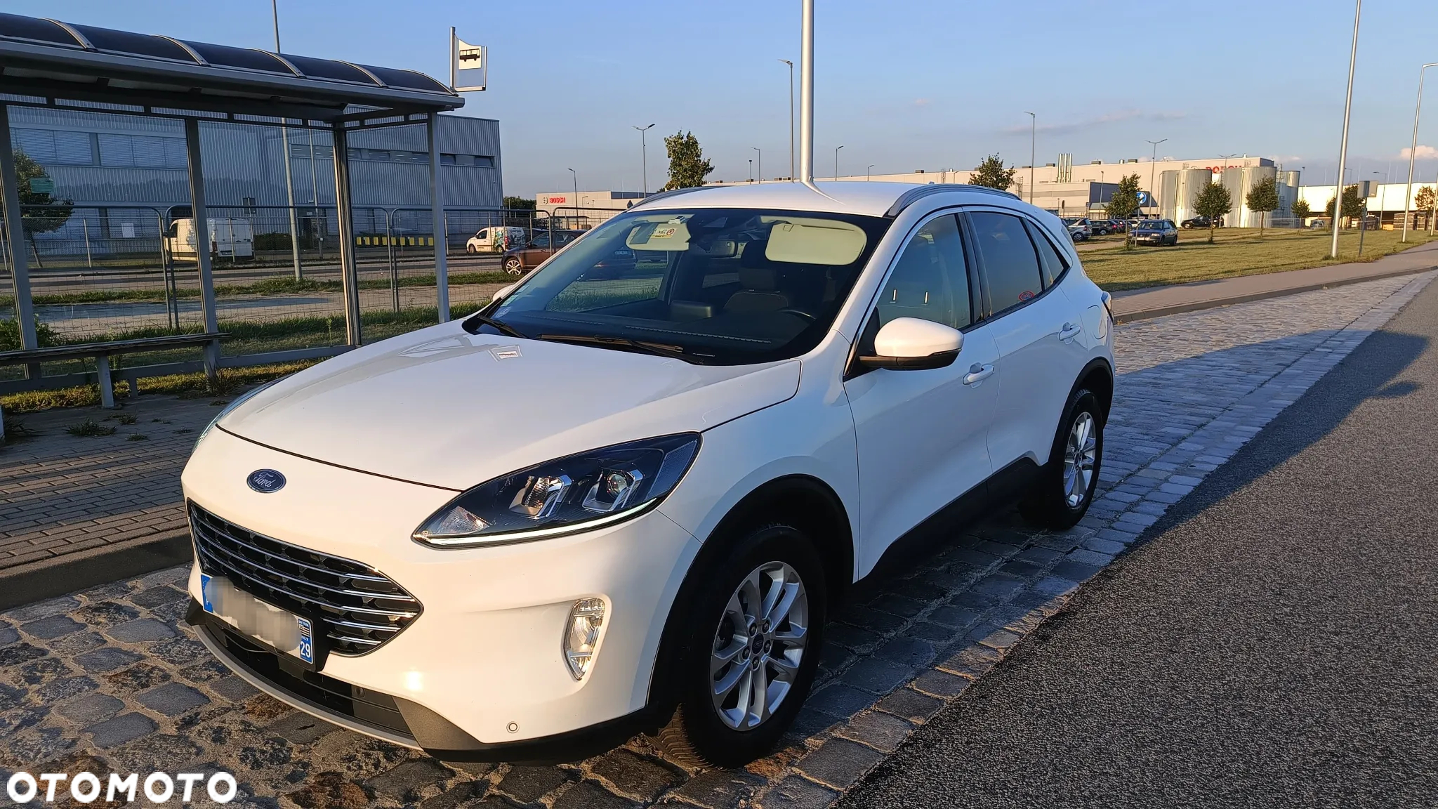 Ford Kuga 2.5 Duratec FHEV ST-LINE - 3