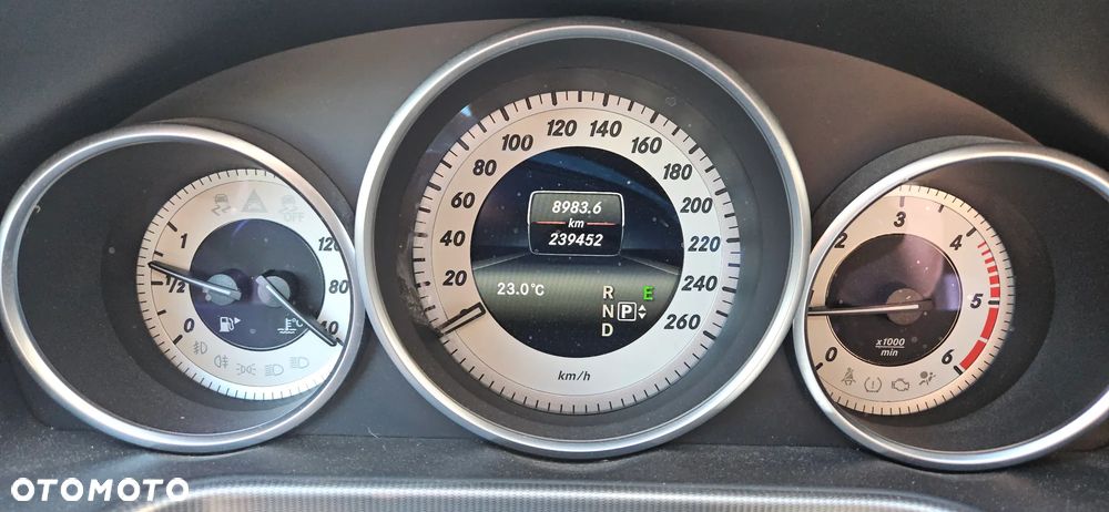 Mercedes-Benz Klasa E 220 BlueTEC 9G-TRONIC Elegance - 9