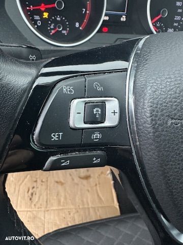 Volkswagen Tiguan 2.0 TDI 4Mot Comfortline - 11