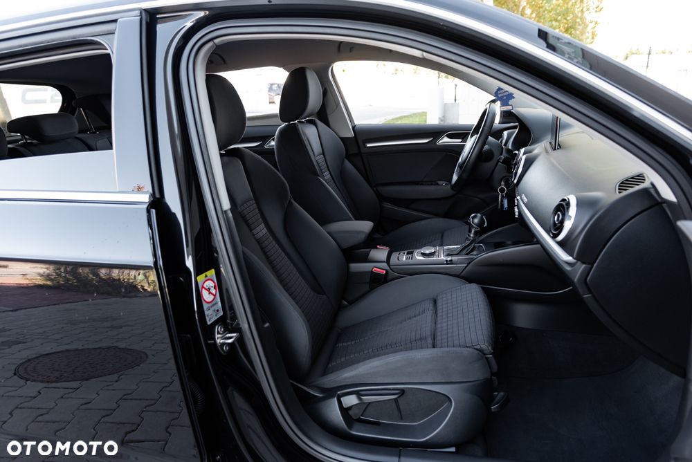 Audi A3 Sportback 2.0 TDI quattro S tronic design - 24