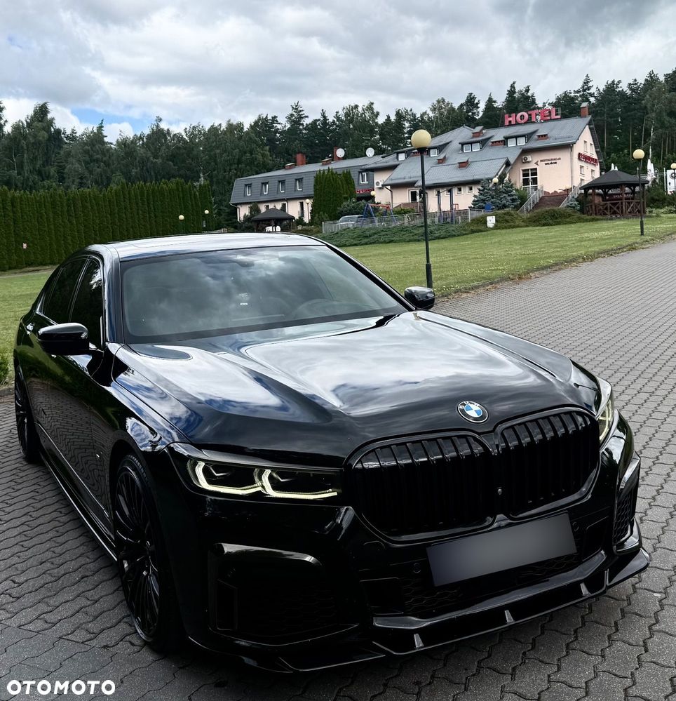 BMW Seria 7 740i Edition Exclusive - 2